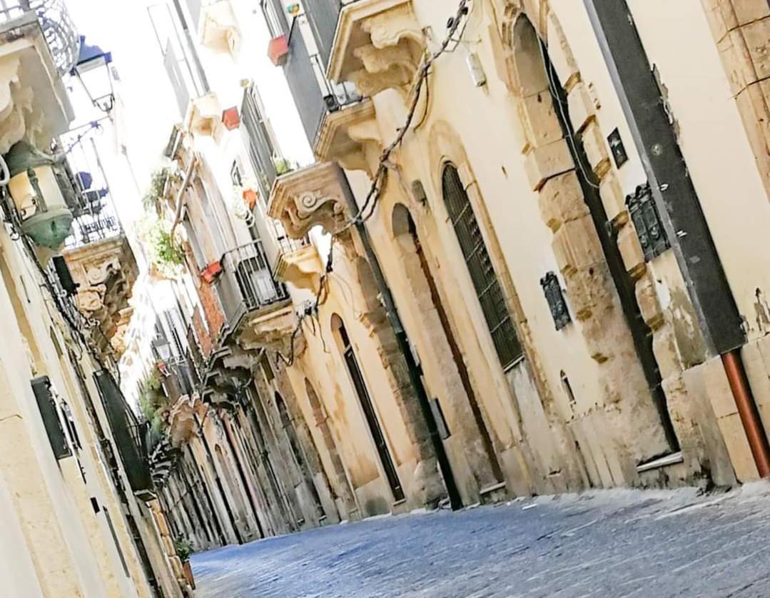 Casa Nagale- Una Suite Di Charme Nel Cuore Di Ortigia A 50 Mt Dal Mare Συρακούσες Εξωτερικό φωτογραφία