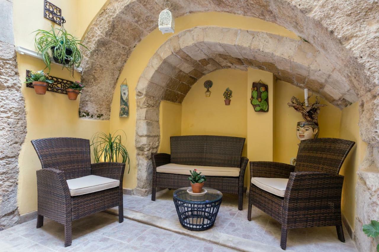 Casa Nagale- Una Suite Di Charme Nel Cuore Di Ortigia A 50 Mt Dal Mare Συρακούσες Εξωτερικό φωτογραφία