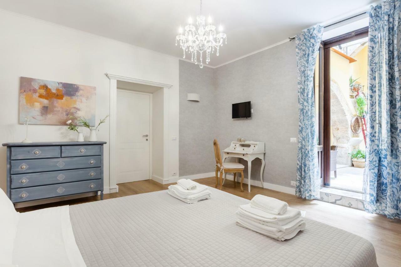 Casa Nagale- Una Suite Di Charme Nel Cuore Di Ortigia A 50 Mt Dal Mare Συρακούσες Εξωτερικό φωτογραφία