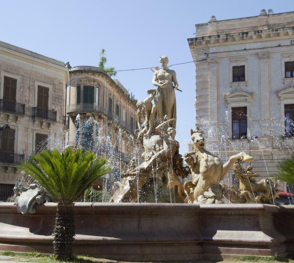 Casa Nagale- Una Suite Di Charme Nel Cuore Di Ortigia A 50 Mt Dal Mare Συρακούσες Εξωτερικό φωτογραφία